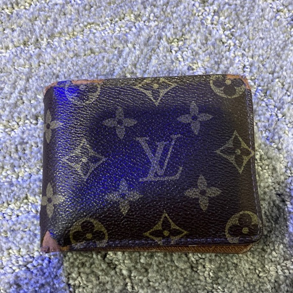 Louis Vuitton Other - Louis Vuitton wallet